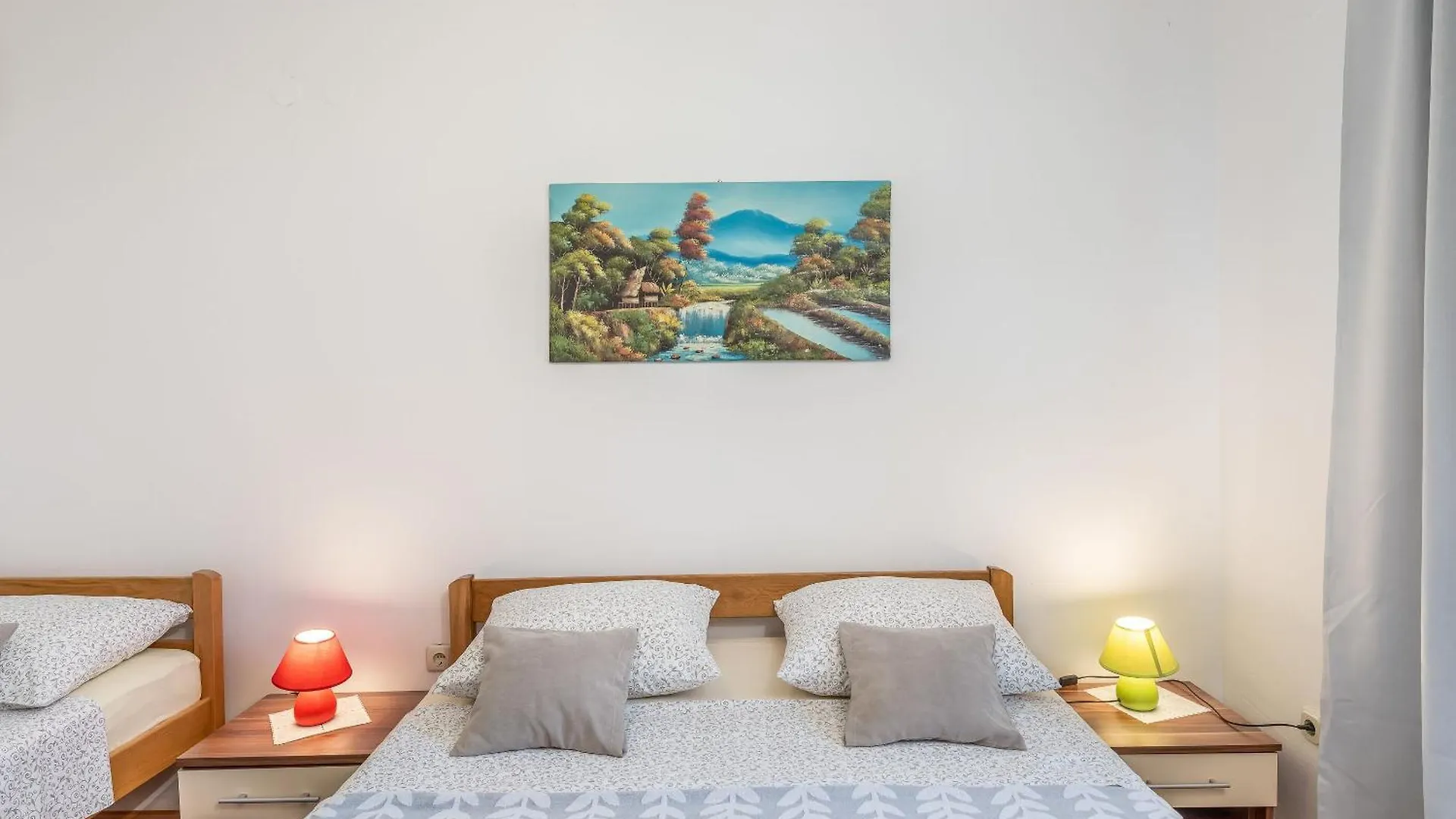 Apartments Kuzma - Afordable ニン 0*,  クロアチア