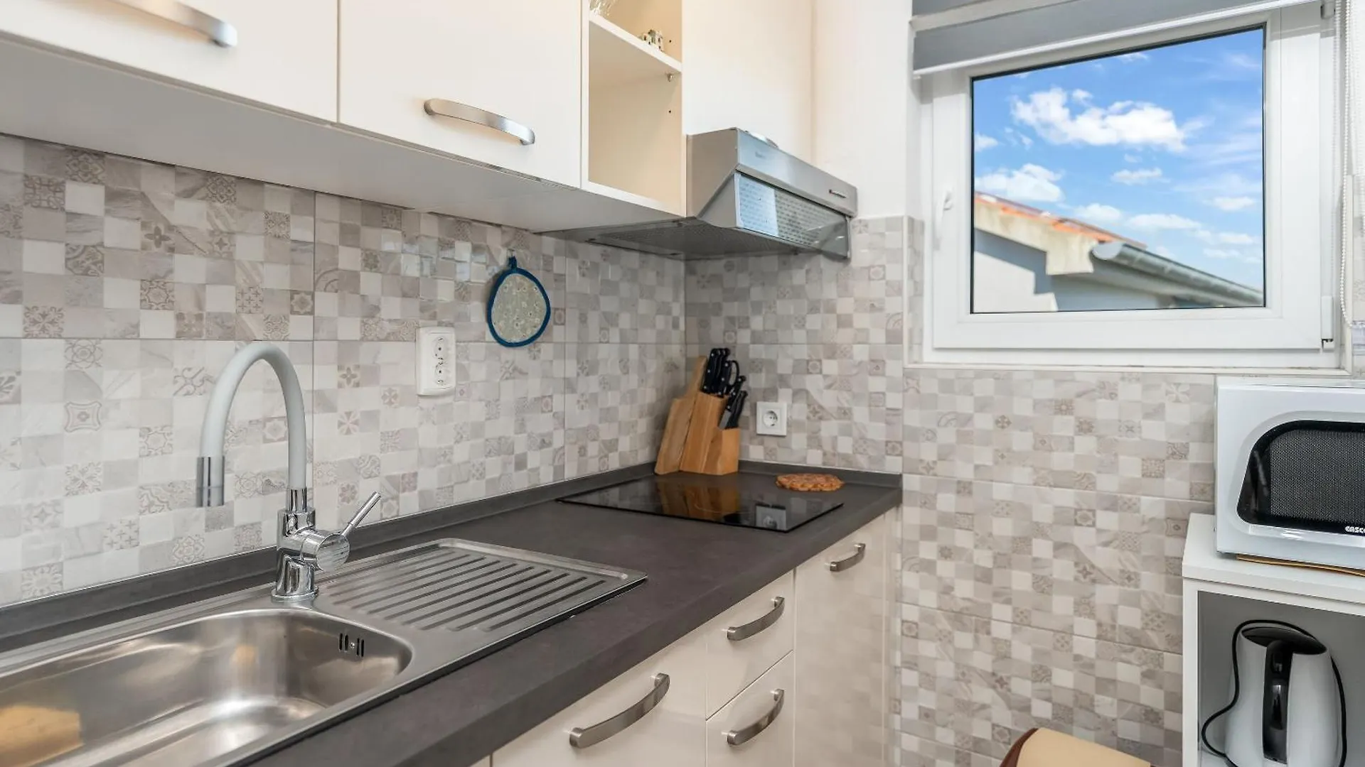 Apartments Kuzma - Afordable ニン